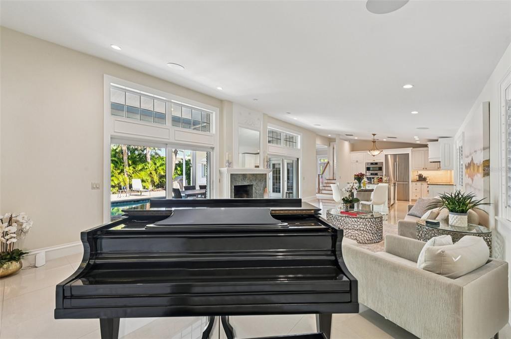 1121 Morningside Place Sarasota, FL 34236 - Photo 14 of 76