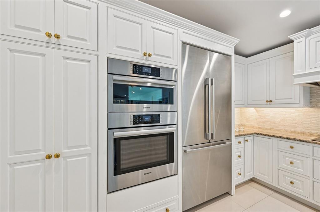 1121 Morningside Place Sarasota, FL 34236 - Photo 19 of 76