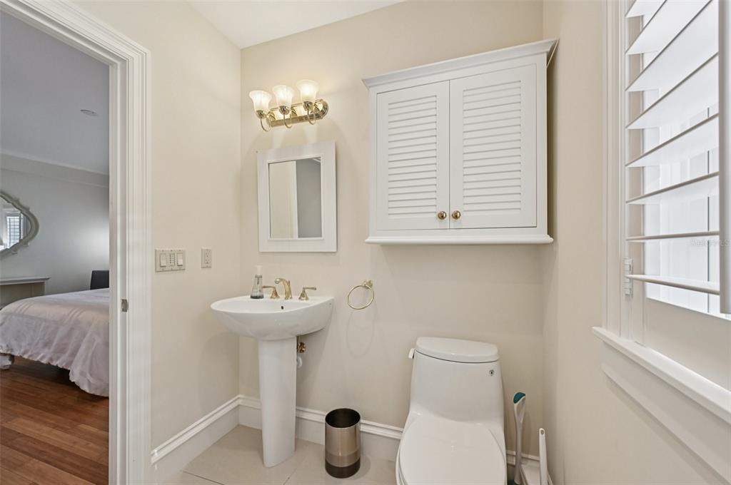 1121 Morningside Place Sarasota, FL 34236 - Photo 39 of 76