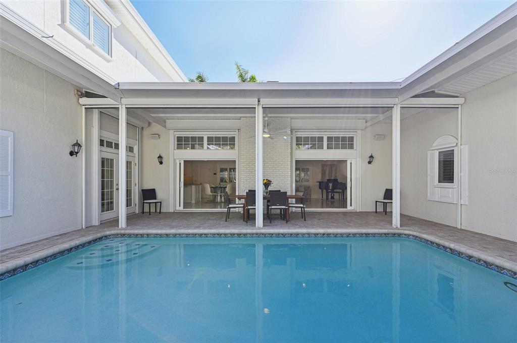 1121 Morningside Place Sarasota, FL 34236 - Photo 5 of 76