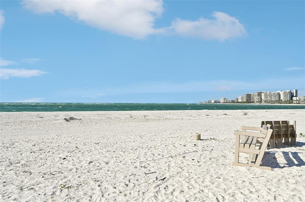 1121 Morningside Place Sarasota, FL 34236 - Photo 62 of 76