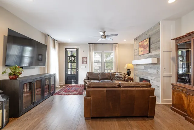 $4,500 | 1924 14th Avenue North, Unit A, Nashville, TN 37208