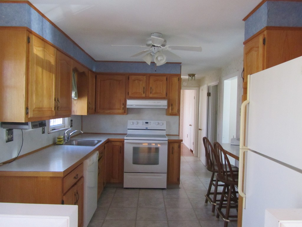 15 Midland Road Boylston, MA 01505 - Photo 3 of 19 Gallery Image 3