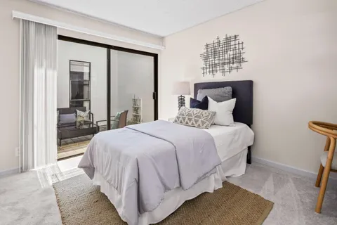 $899,000 | 2001 Alameda De Las Pulgas, Unit 174, San Mateo, CA 94403