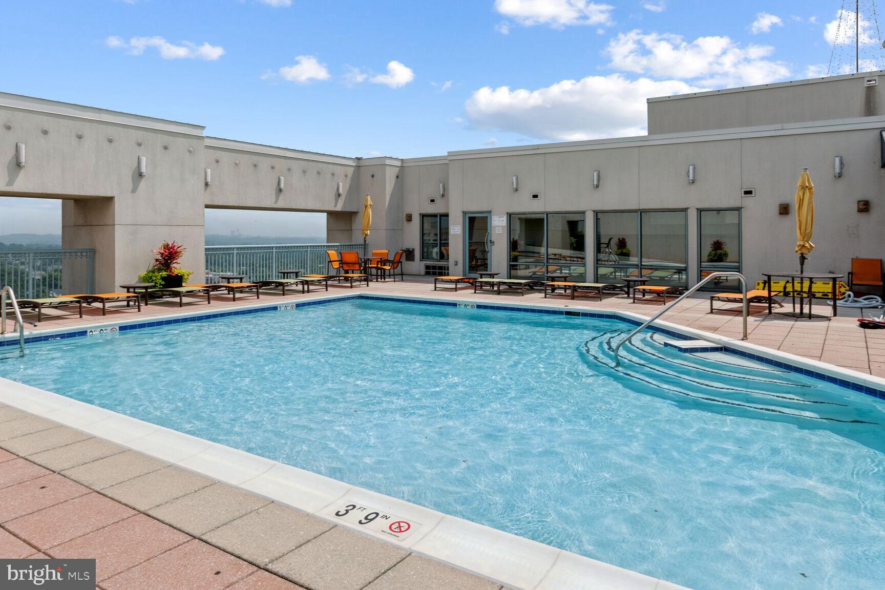 851 North Glebe Road, Unit 1607 Arlington, VA 22203 - Photo 4 of 23 Cool off in the roof top pool!