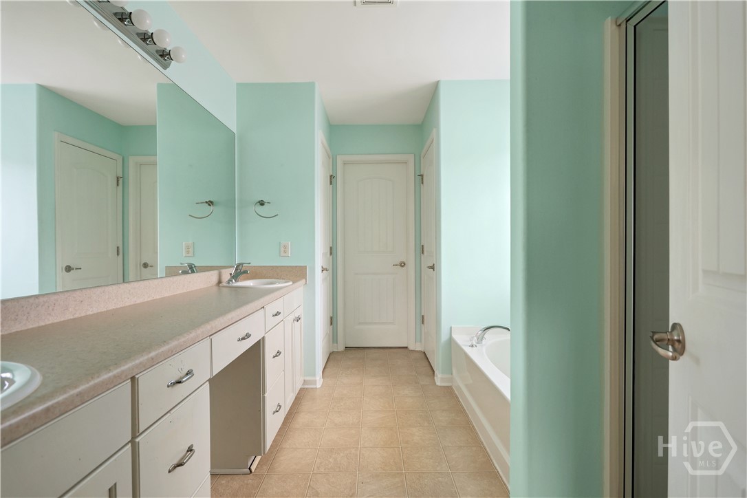 168 Magnolia Drive Pooler, GA 31322 - Photo 32 of 52 Primary bath