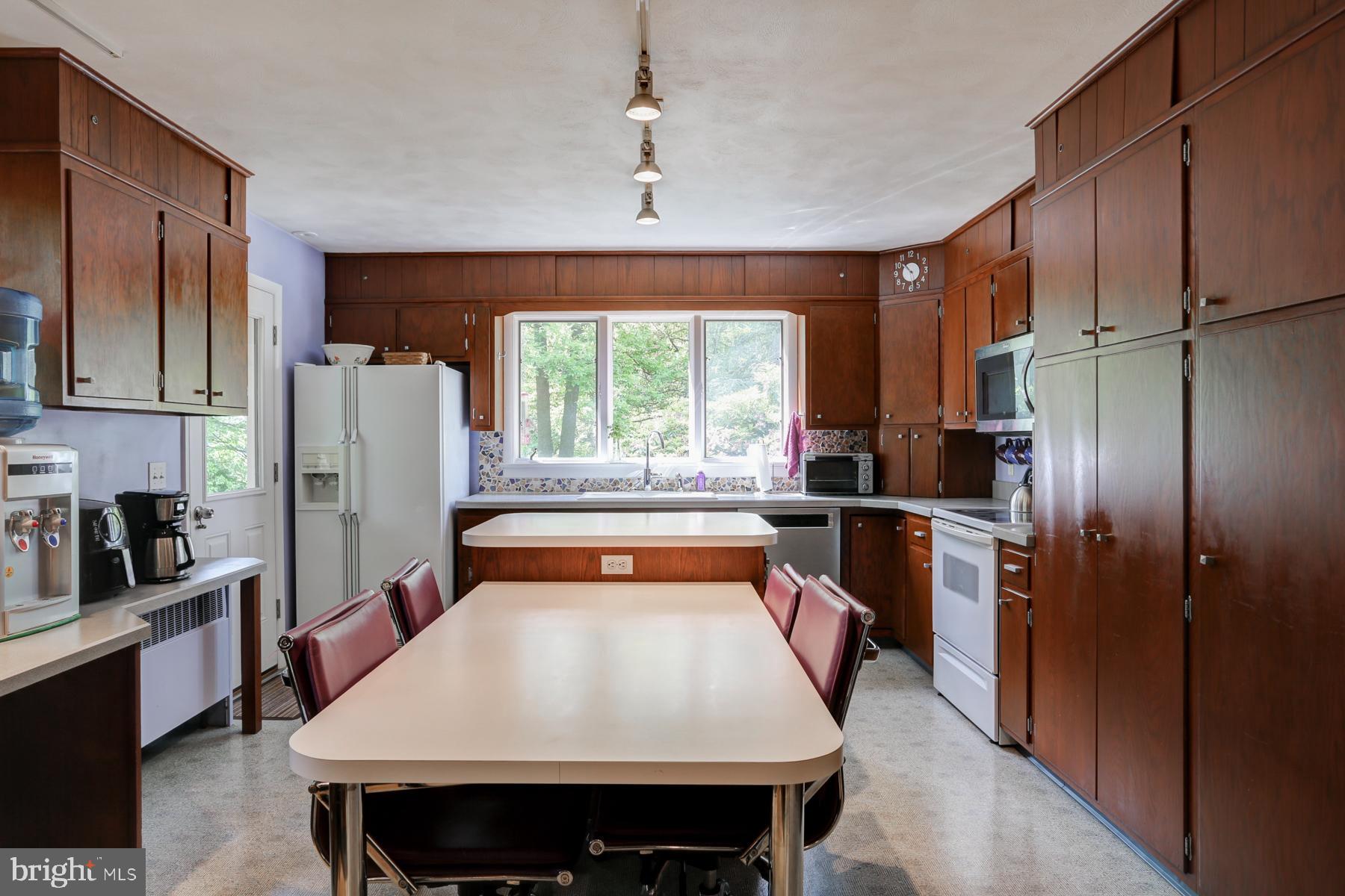 1155 Ridge Road Elizabethtown, PA 17022 - Photo 9 of 53 Kitchen