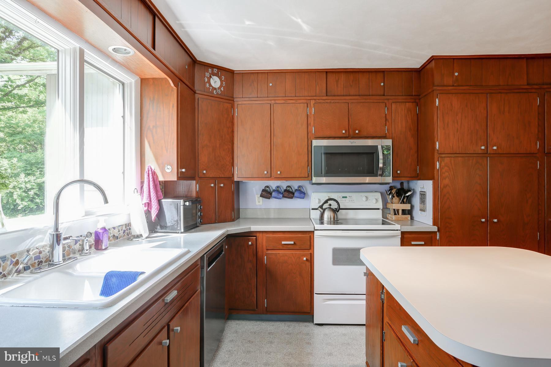 1155 Ridge Road Elizabethtown, PA 17022 - Photo 10 of 53 Kitchen