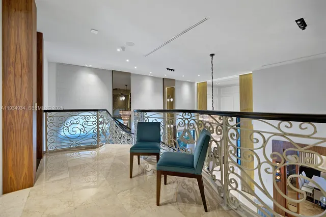 $18,900,000 | 176 South Hibiscus Drive, Miami Beach, FL 33139