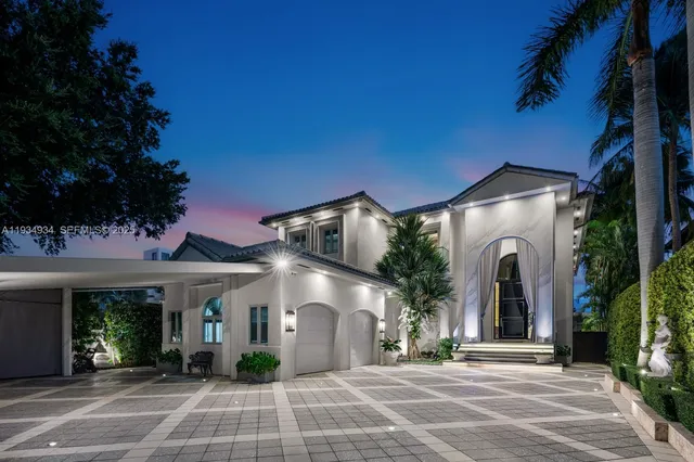 $18,900,000 | 176 South Hibiscus Drive, Miami Beach, FL 33139