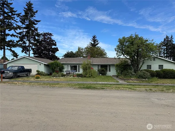 $725,000 | 402 West Maple Street, Sequim, WA 98382