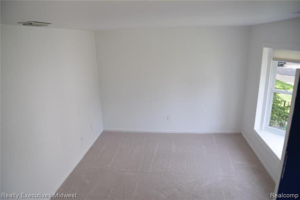 1215 Miniature Court Rochester, MI 48307 - Photo 19 of 41 Gallery Image 19