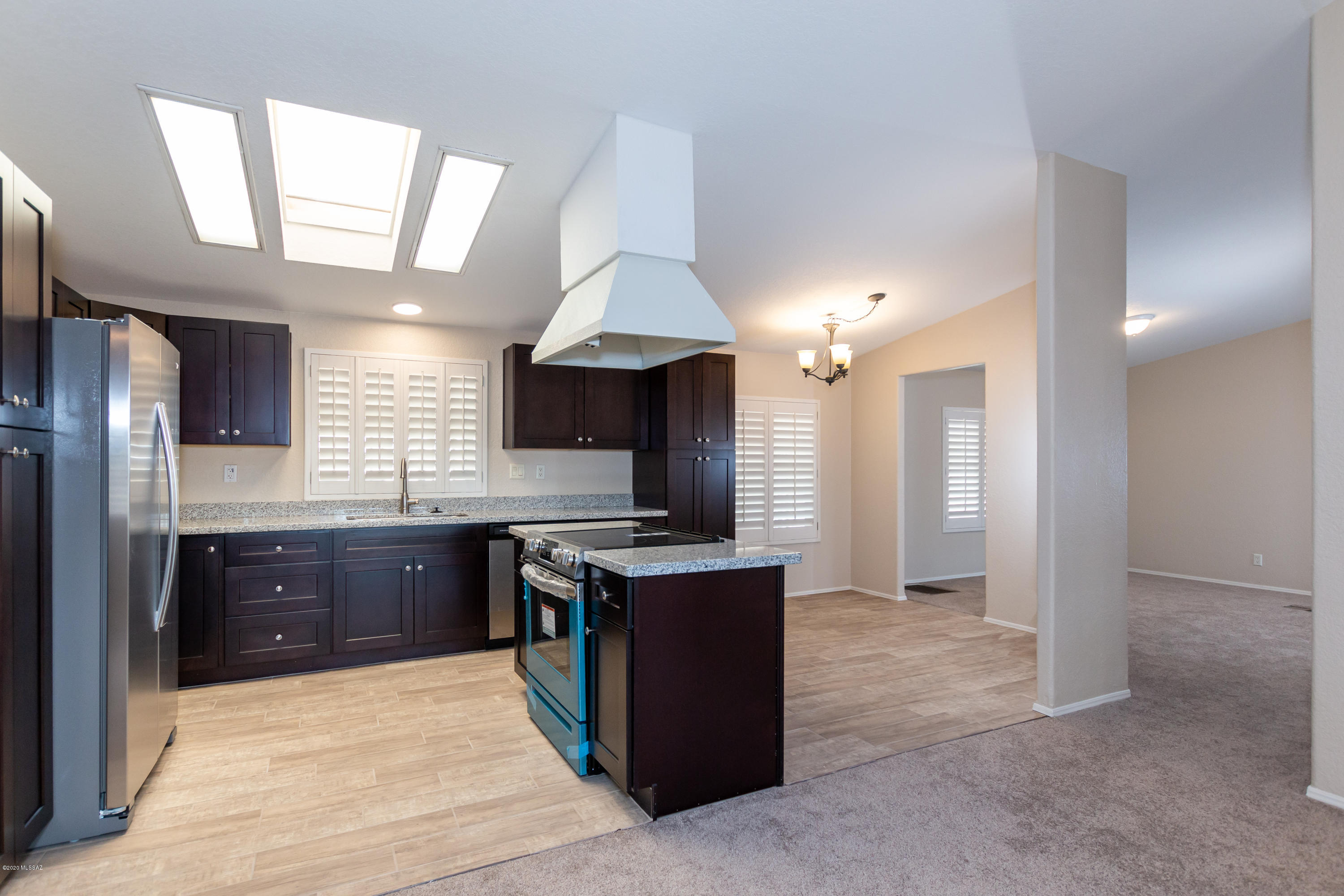 11930 West Ina Road Tucson, AZ 85743 - Photo 4 of 31 Gallery Image 4