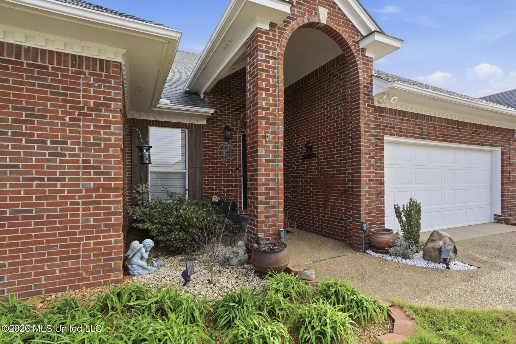 108 Bridgewater Drive Madison, MS 39110 - Photo 3 of 41 108 Bridgewater Drive