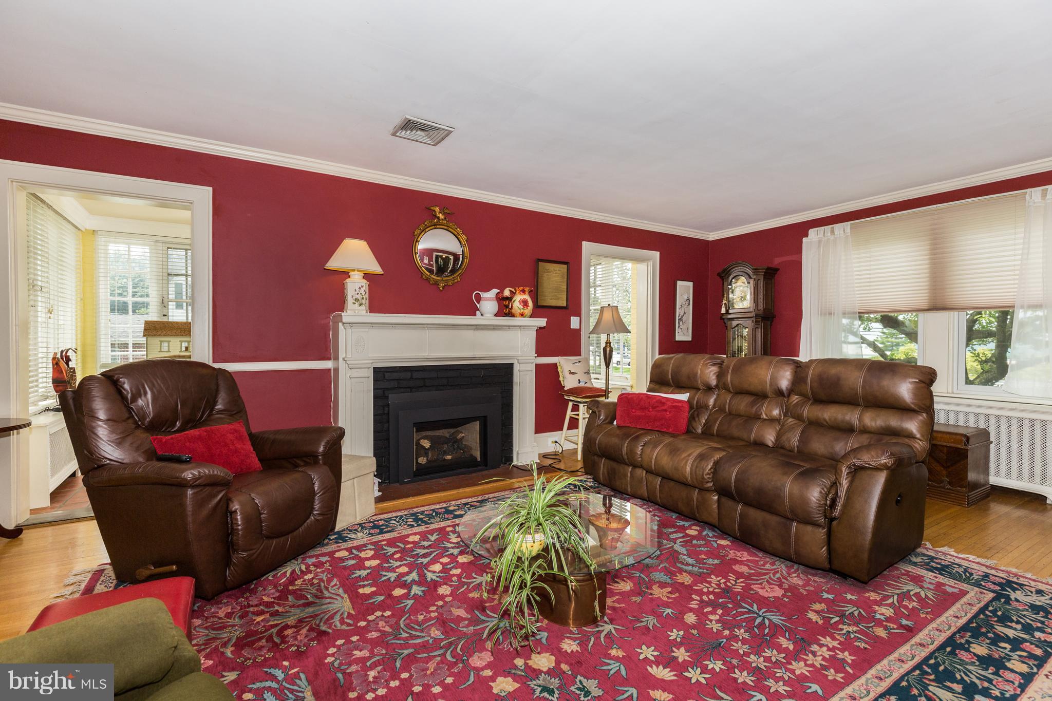 523 Washington Road Westminster, MD 21157 - Photo 13 of 30 Living Room