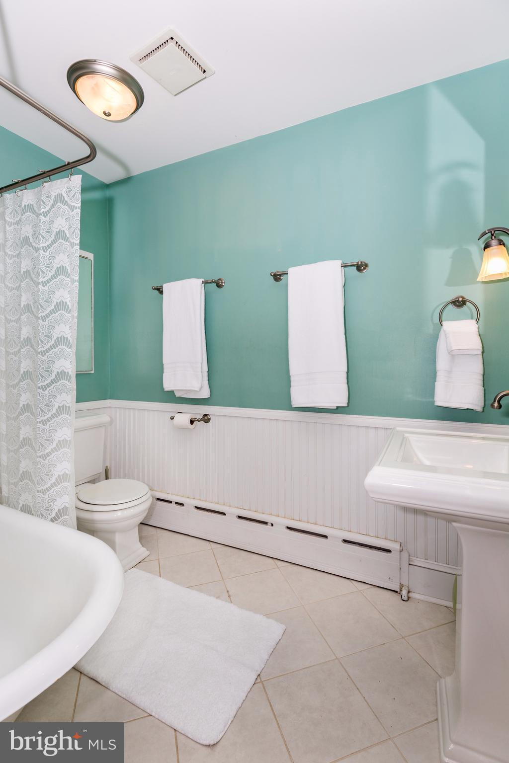 523 Washington Road Westminster, MD 21157 - Photo 20 of 30 Bath