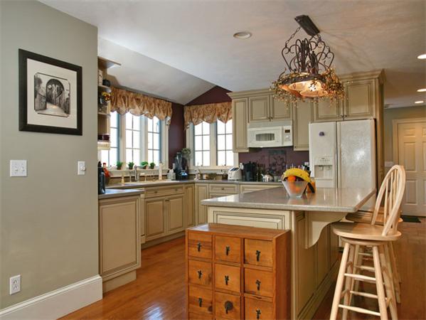 7 Adam Taylor Road Sterling, MA 01564 - Photo 3 of 18 Gallery Image 3