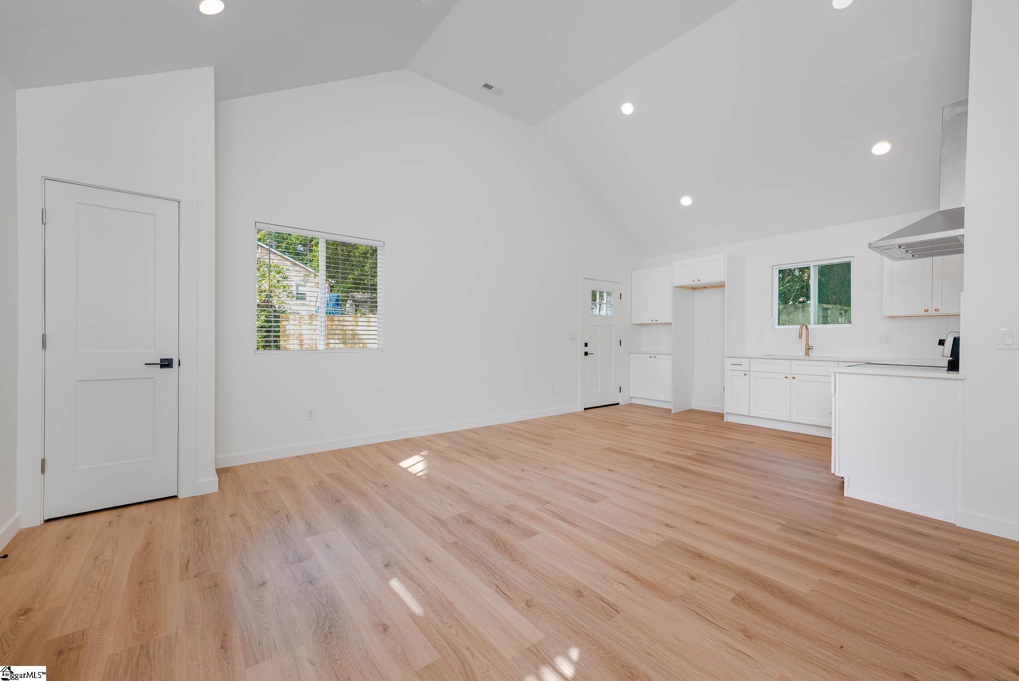 7419 Valley Falls Road Spartanburg, SC 29303 - Photo 5 of 22 Gallery Image 5