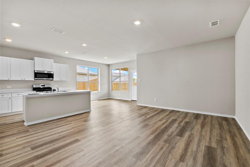 9712 Austin Holw Road Crowley, TX 76036 - Photo 5 of 25