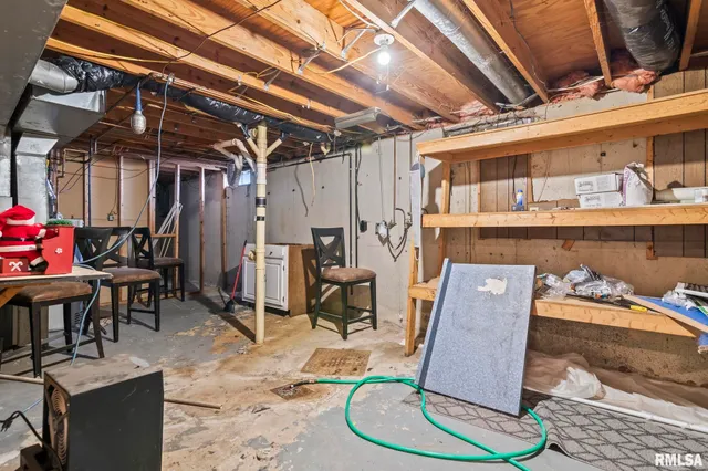 $145,000 | 2101 Henley Road, Springfield, IL 62702