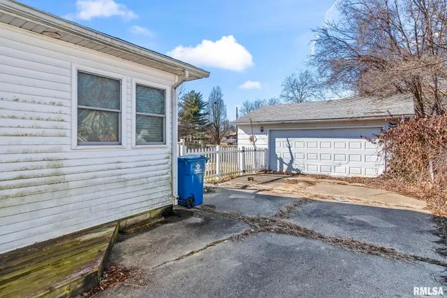 $145,000 | 2101 Henley Road, Springfield, IL 62702