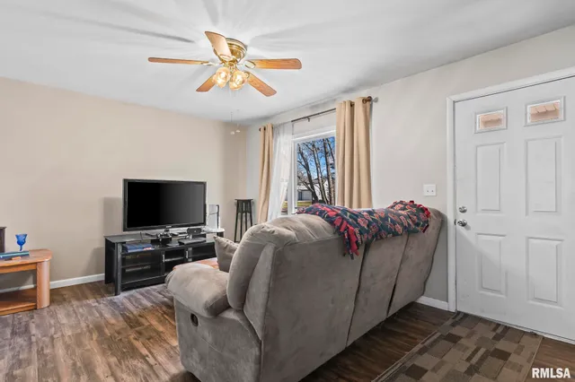 $145,000 | 2101 Henley Road, Springfield, IL 62702