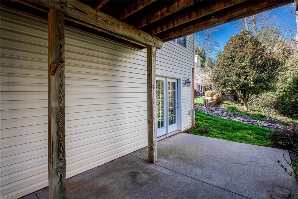 4027 Clinard Road Clemmons, NC 27012 - Photo 25 of 25 Patio from walkout basement