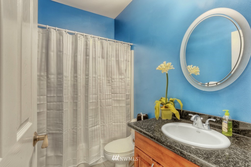 12403 155th Avenue Southeast Renton, WA 98059 - Photo 12 of 24 Gallery Image 12