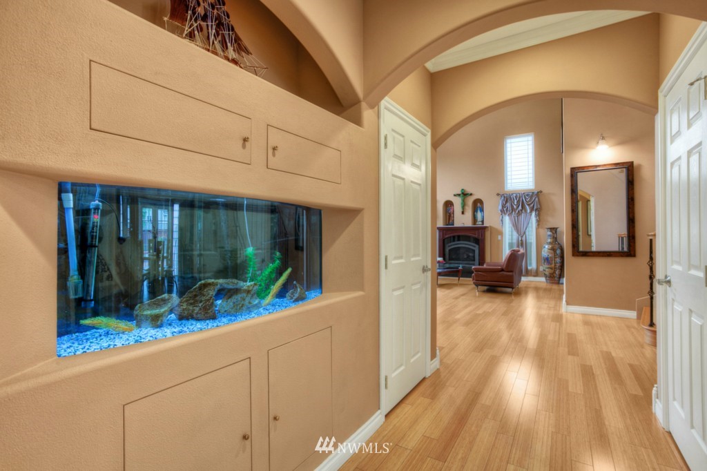 12403 155th Avenue Southeast Renton, WA 98059 - Photo 14 of 24 Gallery Image 14