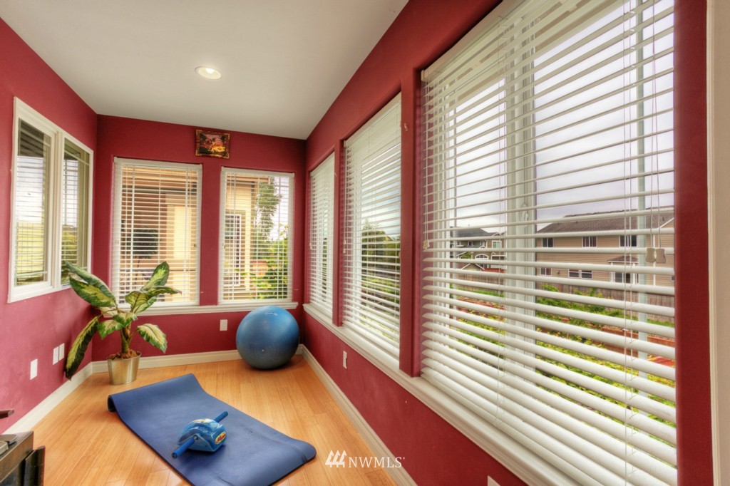 12403 155th Avenue Southeast Renton, WA 98059 - Photo 19 of 24 Gallery Image 19