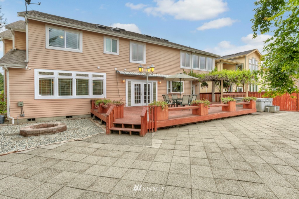 12403 155th Avenue Southeast Renton, WA 98059 - Photo 22 of 24 Gallery Image 22