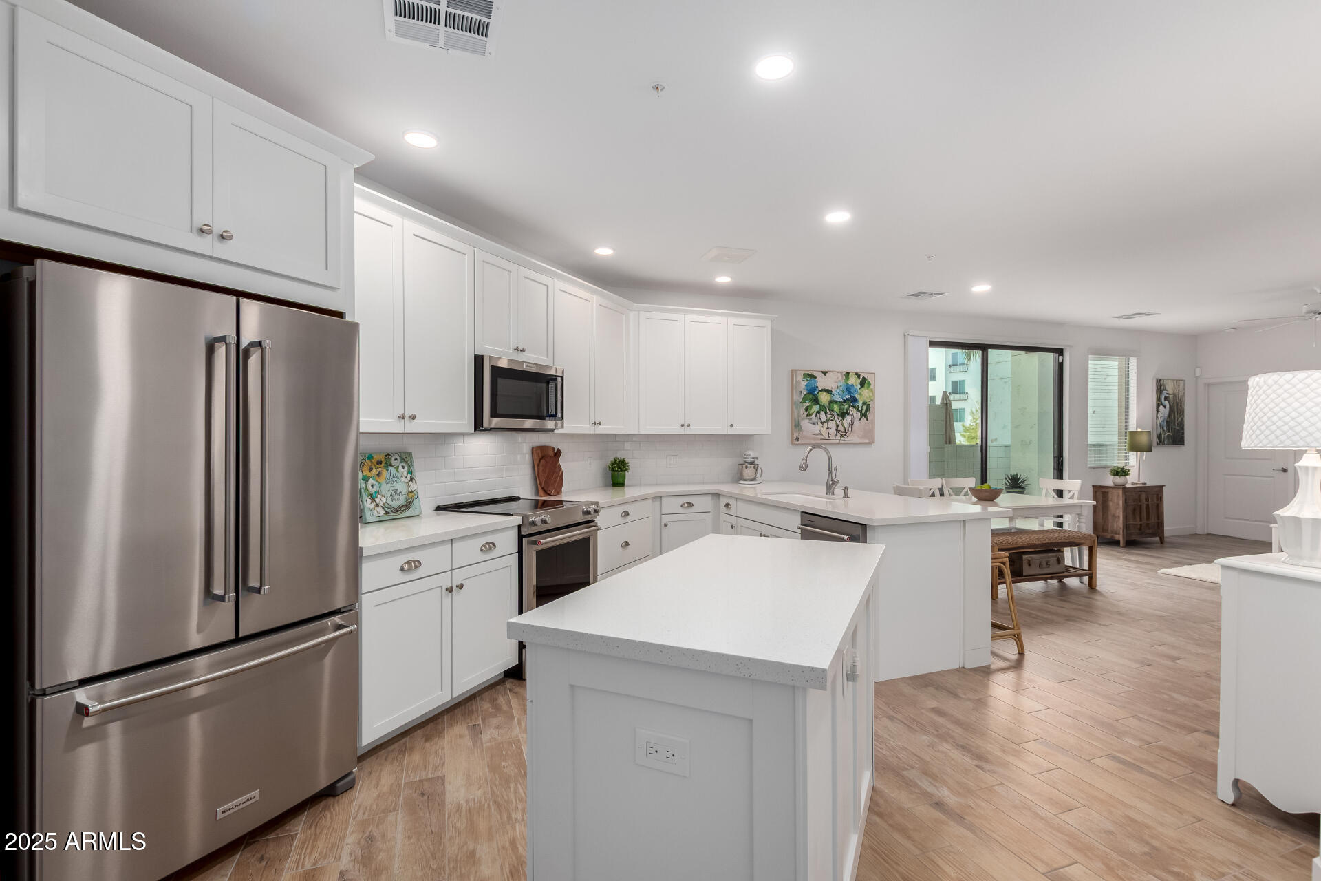 2511 West Queen Creek Road, Unit 174 Chandler, AZ 85248 - Photo 3 of 49 Kitchen