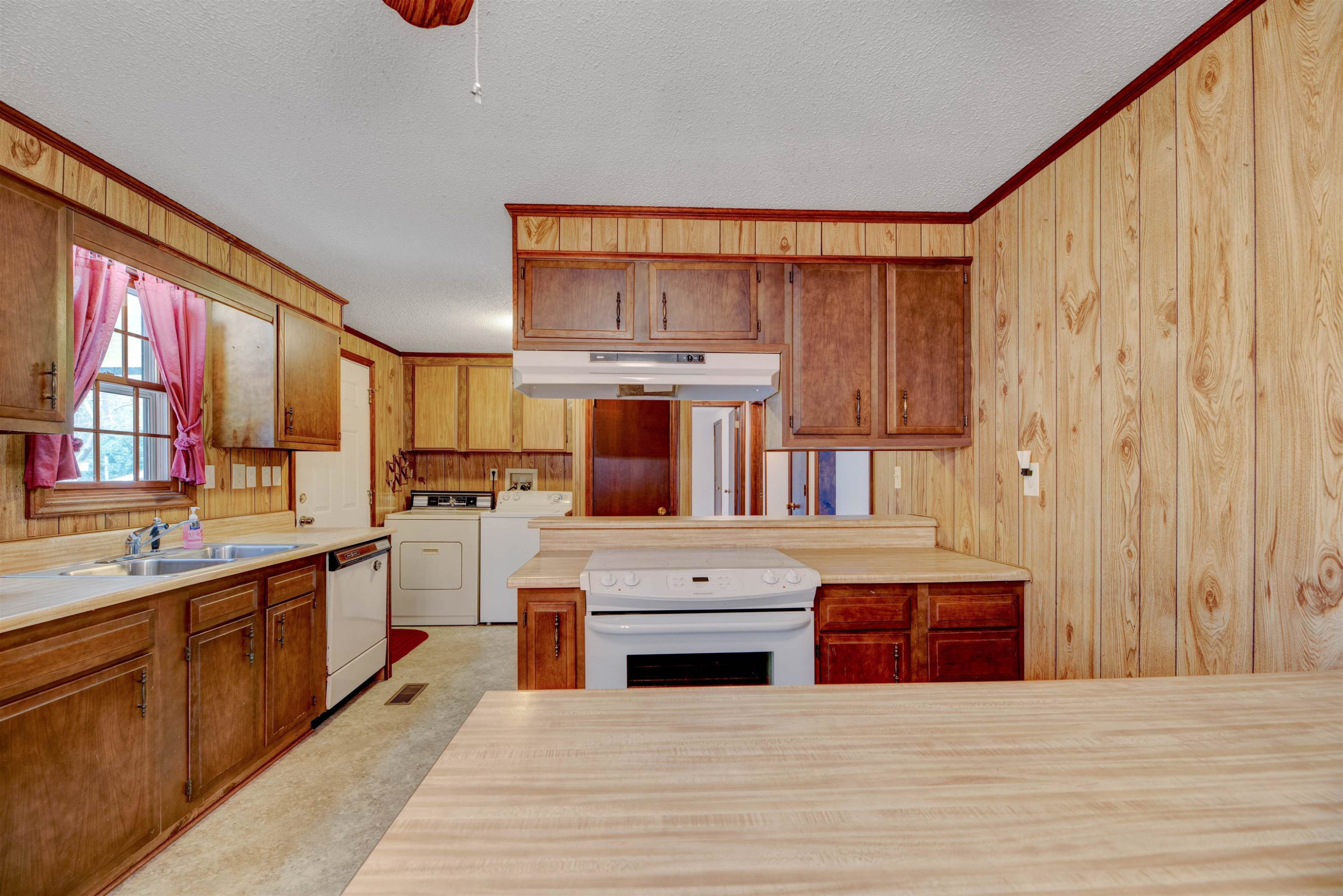 4412 Yates Mill Pond Road Raleigh, NC 27606 - Photo 10 of 43 Photo 10