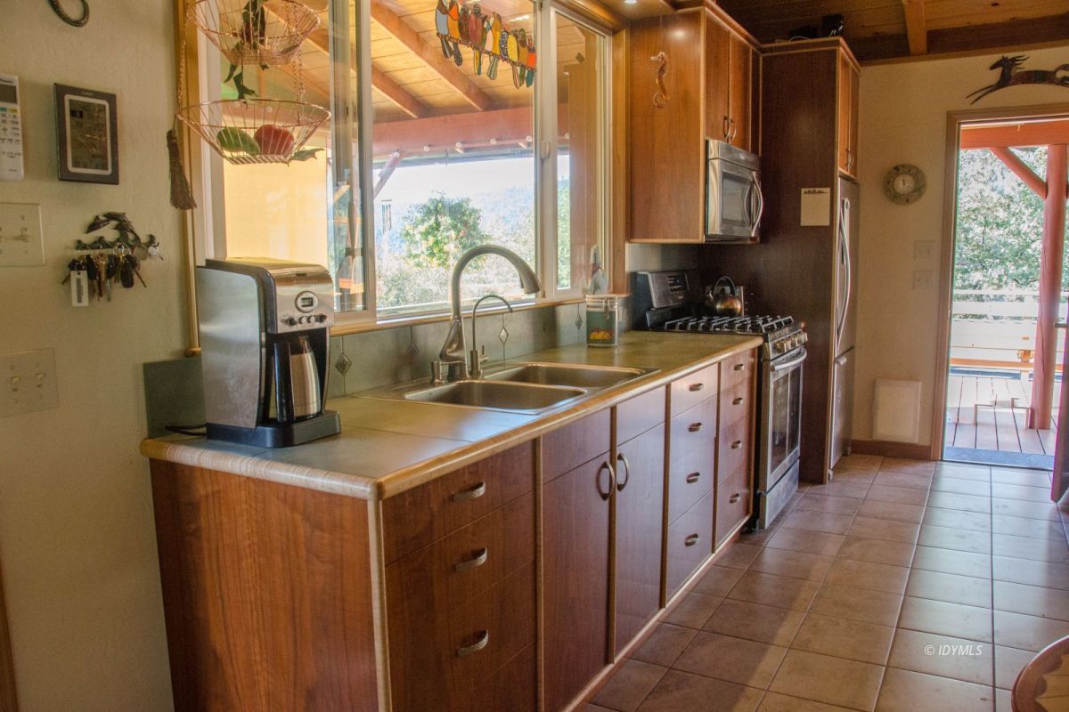 54350 Valley-View Idyllwild, CA 92549 - Photo 9 of 19 Untitled