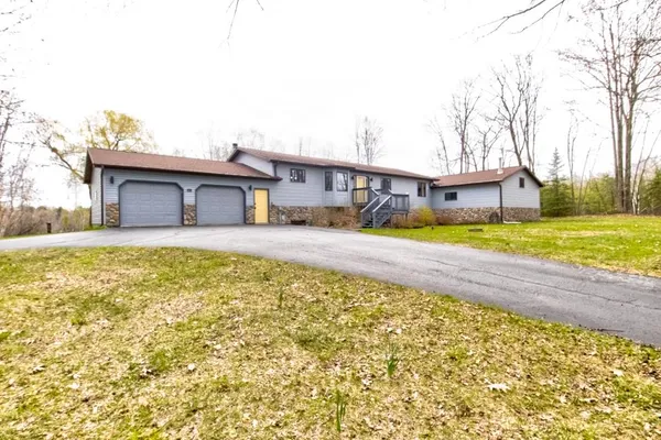 $549,900 | W1724 River Oaks Drive, Marinette, WI 54143