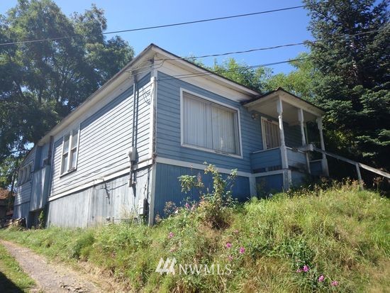 2807 Southwest Yancy Street Seattle, WA 98126 - Photo 1 of 2 Gallery Image 1