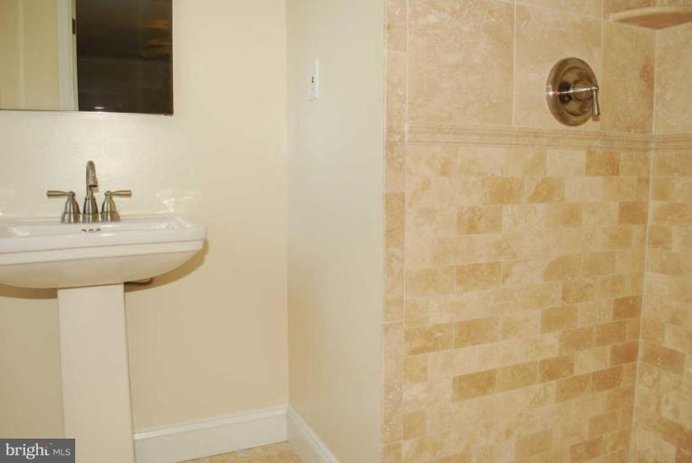 8719 Waterford Road Alexandria, VA 22308 - Photo 24 of 24 Bath #2