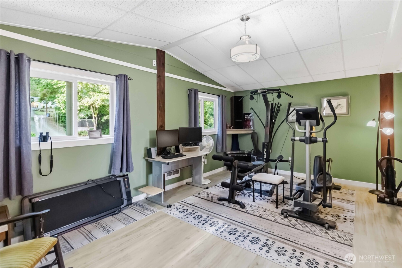119 Old Mill Creek Road Longview, WA 98632 - Photo 35 of 40 a view of a room with gym equipment