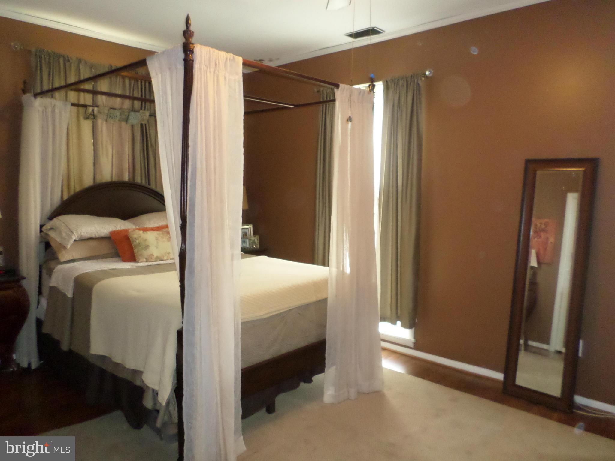 439 Park Road Northwest Washington, DC 20010 - Photo 9 of 25 Bedroom (Master)