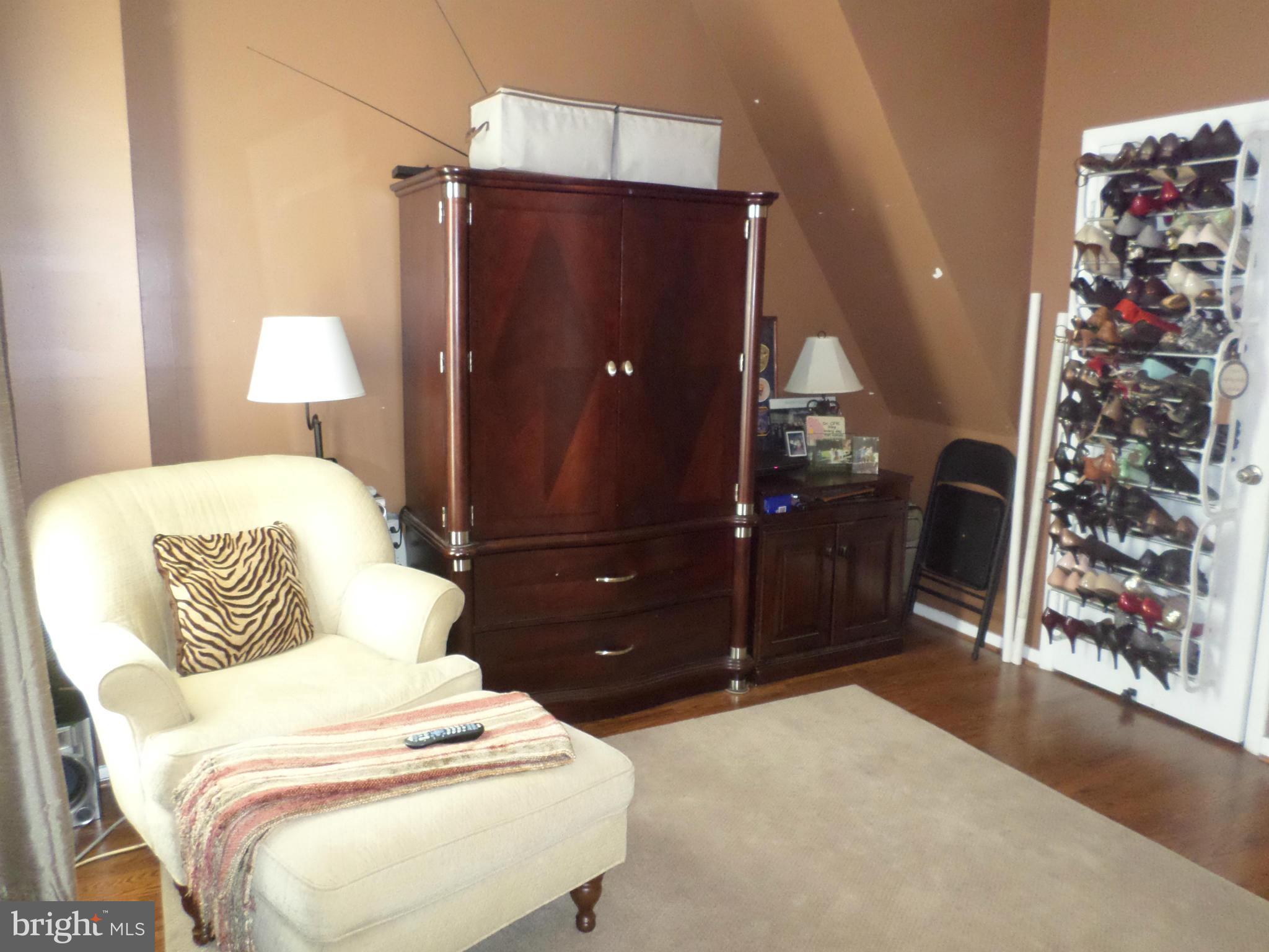 439 Park Road Northwest Washington, DC 20010 - Photo 10 of 25 Bedroom (Master)