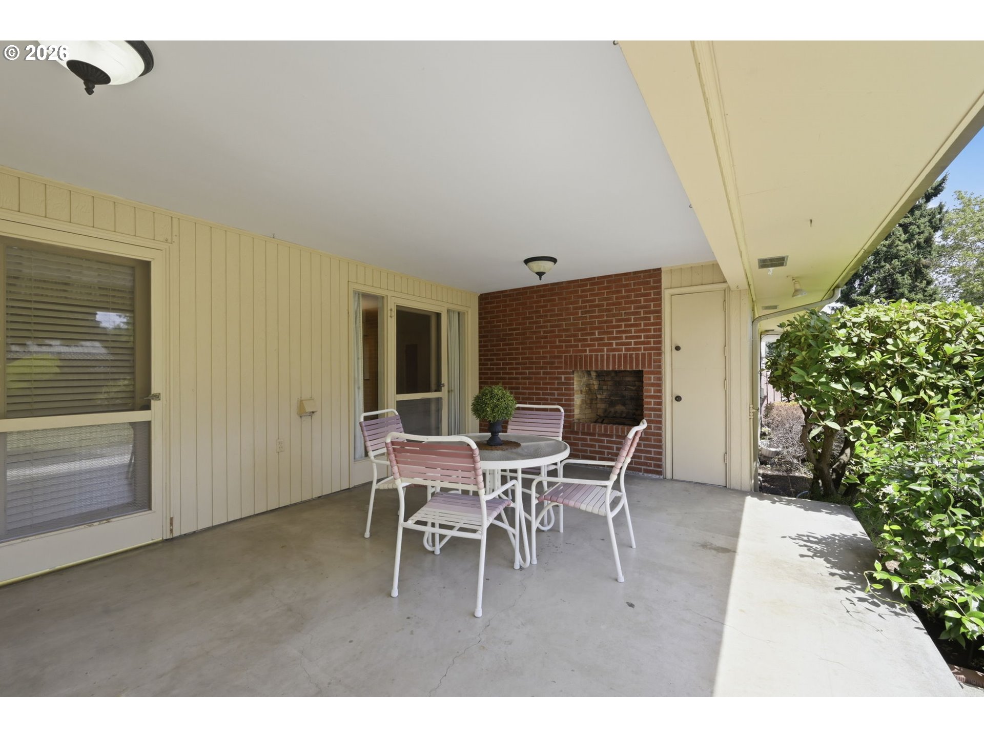 825 Louis Street Eugene, OR 97402 - Photo 37 of 45