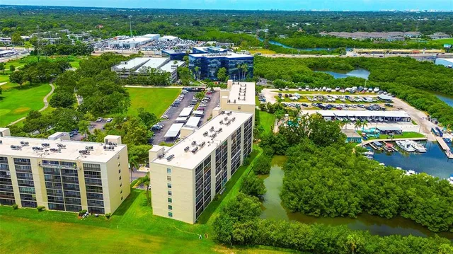 $215,000 | 1000 Cove Cay Drive, Unit 2C, Clearwater, FL 33760