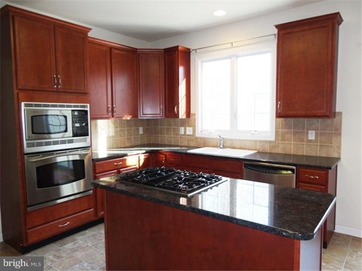 3701 Green Ridge Road Furlong, PA 18925 - Photo 2 of 25