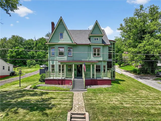 $398,000 | 24 Shady Avenue, Burgettstown, PA 15021