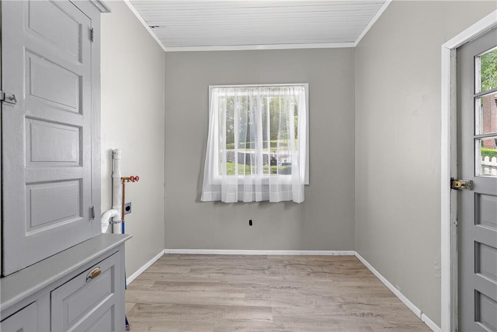 24 Shady Avenue Burgettstown, PA 15021 - Photo 20 of 50 Main floor laundry room.