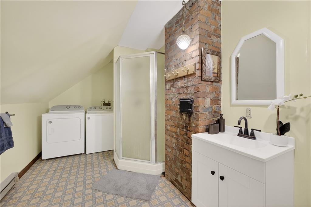 24 Shady Avenue Burgettstown, PA 15021 - Photo 41 of 50 3rd level full bathroom w/ washer/ dryer.