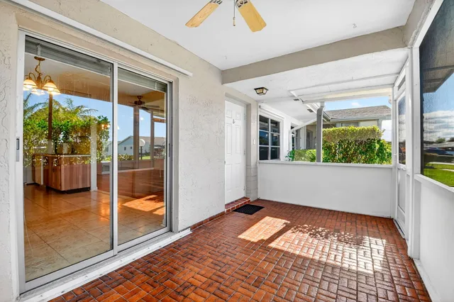 $239,500 | 3454 Americo Drive, West Palm Beach, FL 33417