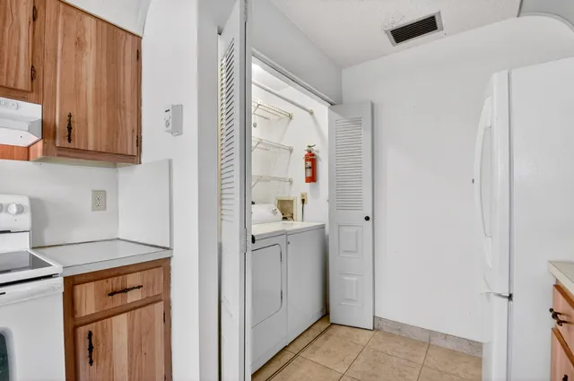 $239,500 | 3454 Americo Drive, West Palm Beach, FL 33417