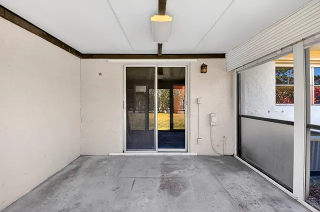 $239,500 | 3454 Americo Drive, West Palm Beach, FL 33417