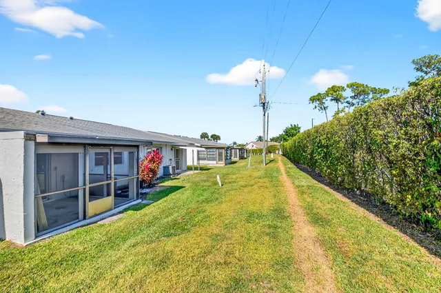 $239,500 | 3454 Americo Drive, West Palm Beach, FL 33417